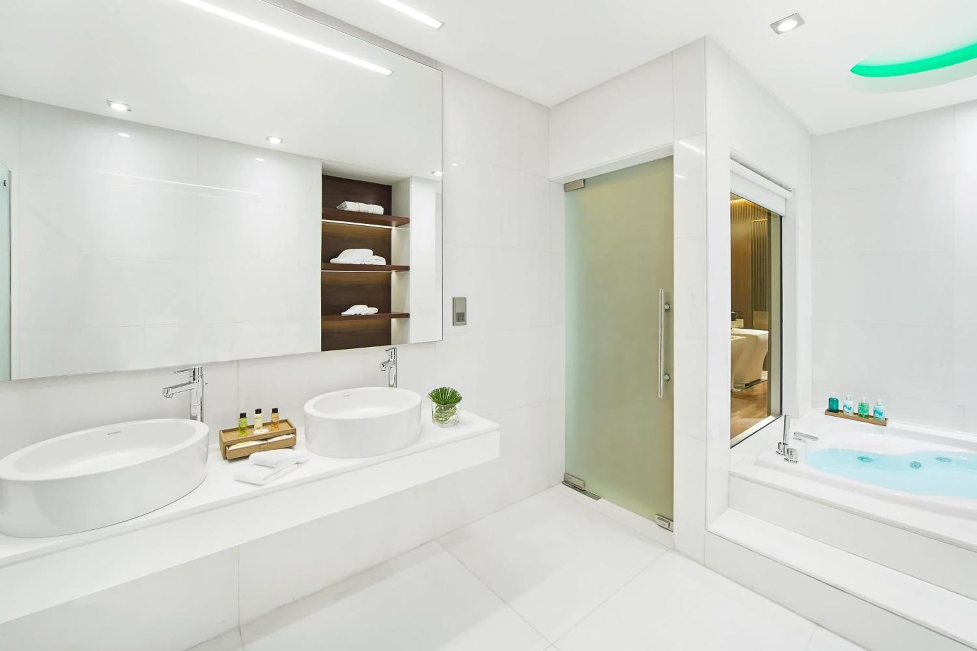 Four Points By Sheraton Doha Bagian luar foto